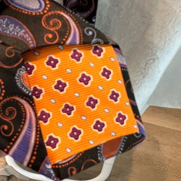 Robert Talbotts Tie 100% Silk Men's Paisley Necktie - Picture 3 of 6